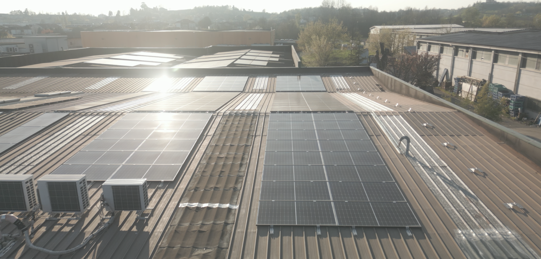Pannelli fotovoltaici sul tetto della sede A.M.